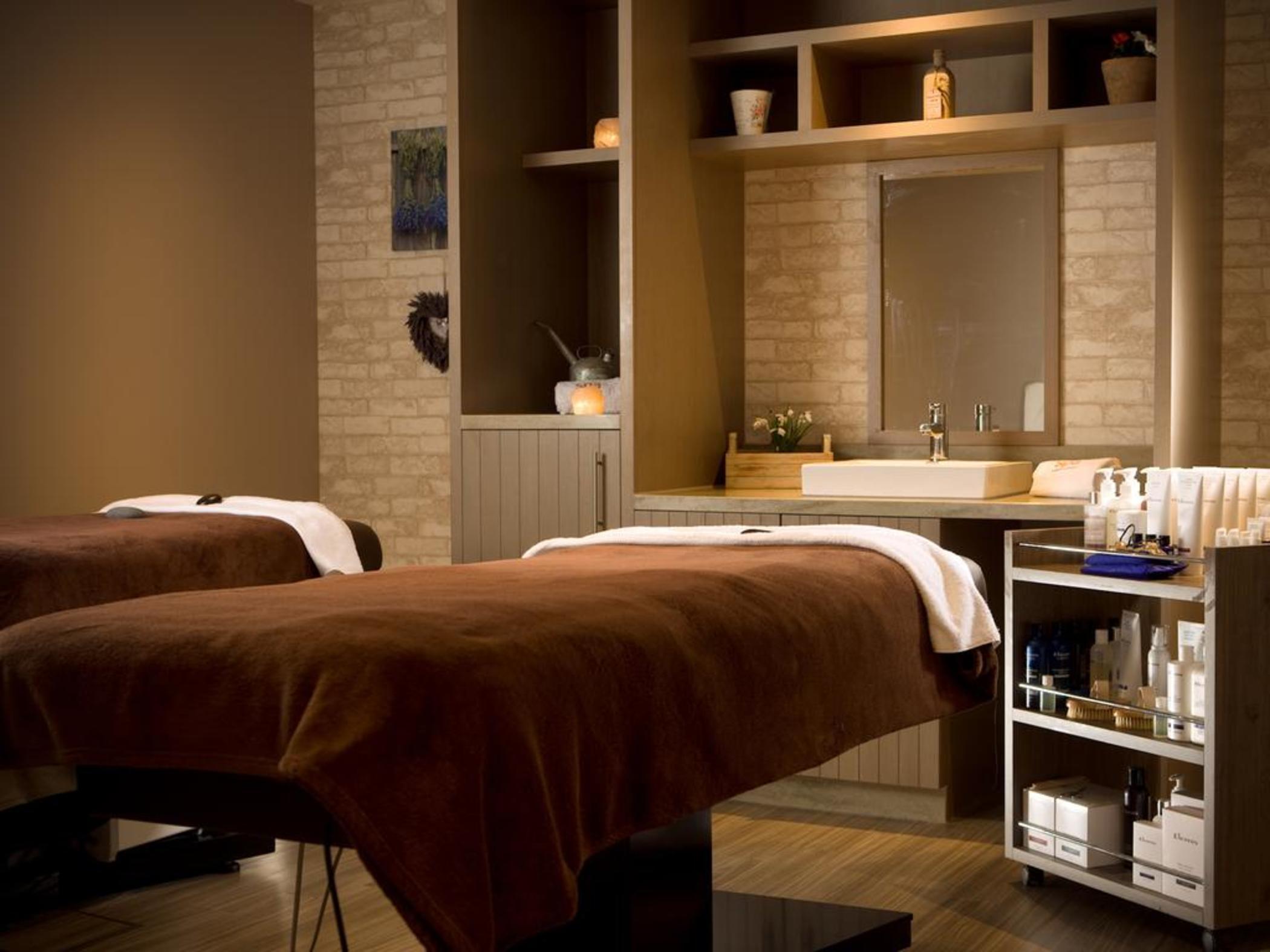 Macdonald Craxton Wood Hotel & Spa Ledsham  Bagian luar foto