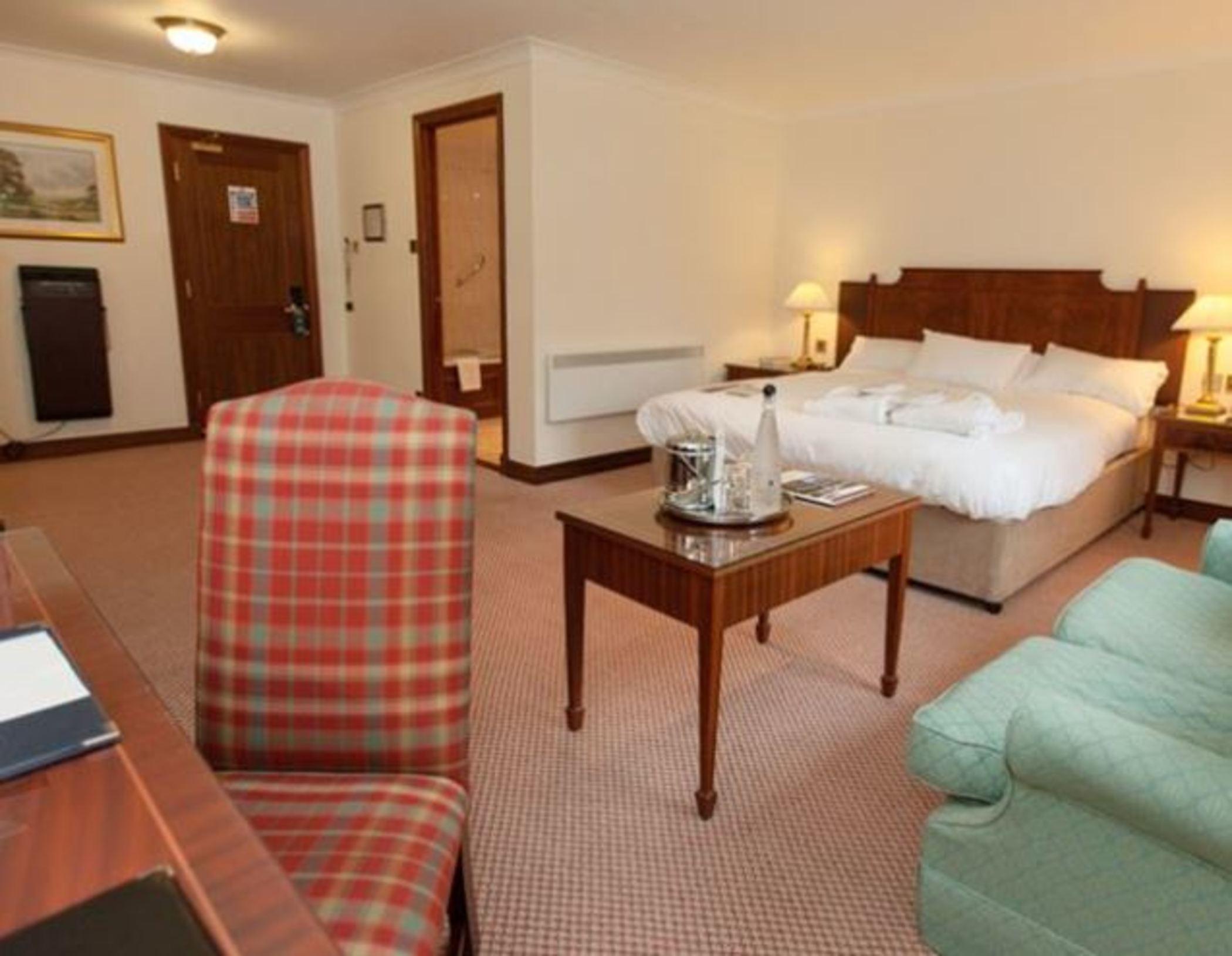 Macdonald Craxton Wood Hotel & Spa Ledsham  Bagian luar foto