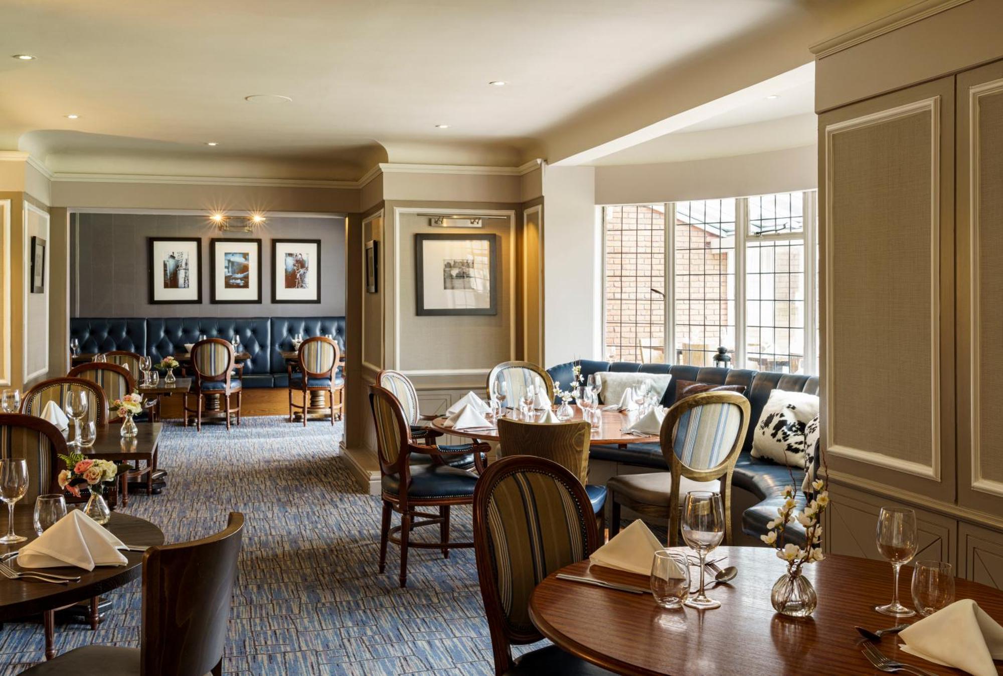 Macdonald Craxton Wood Hotel & Spa Ledsham  Bagian luar foto