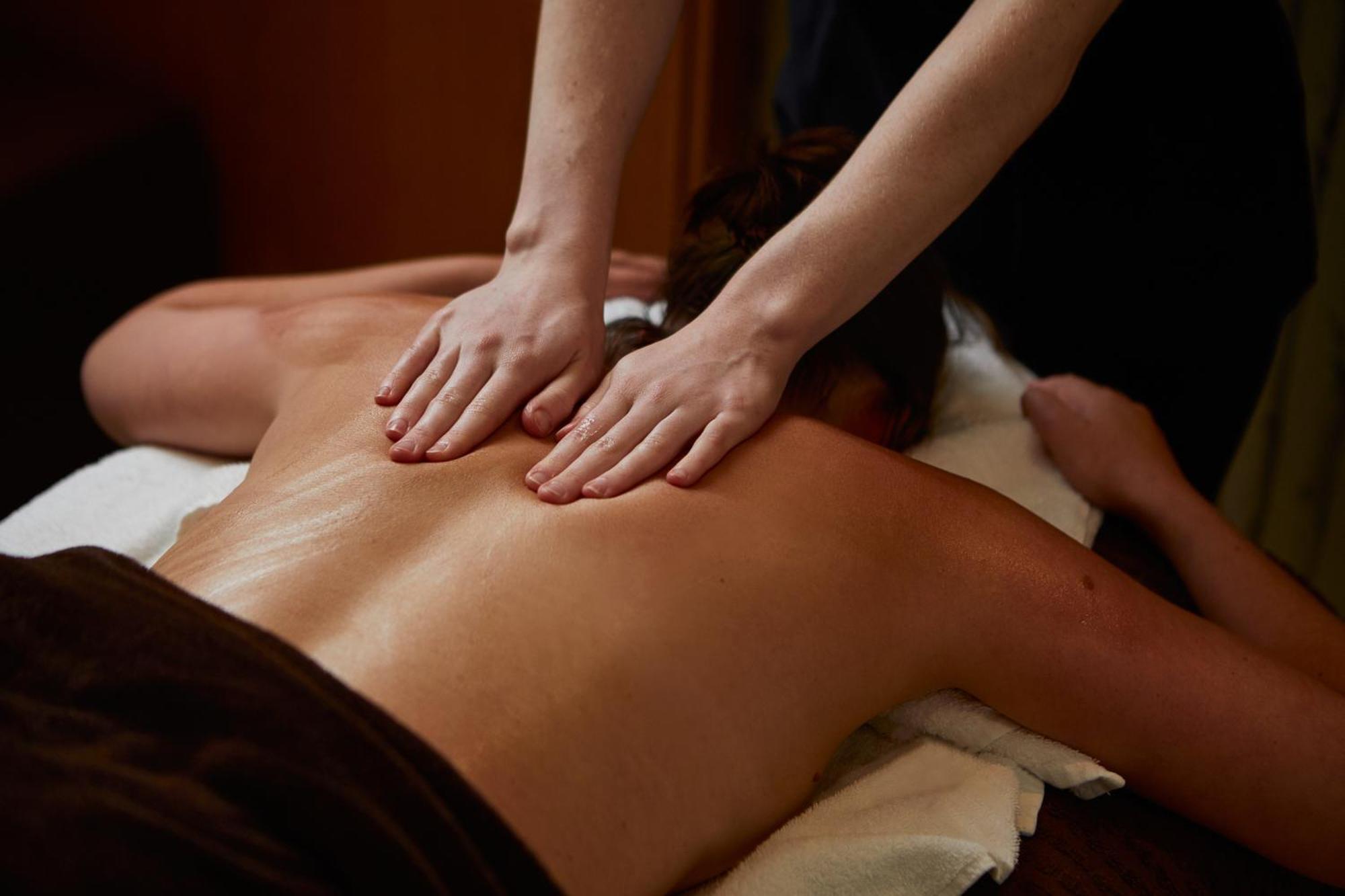 Macdonald Craxton Wood Hotel & Spa Ledsham  Bagian luar foto