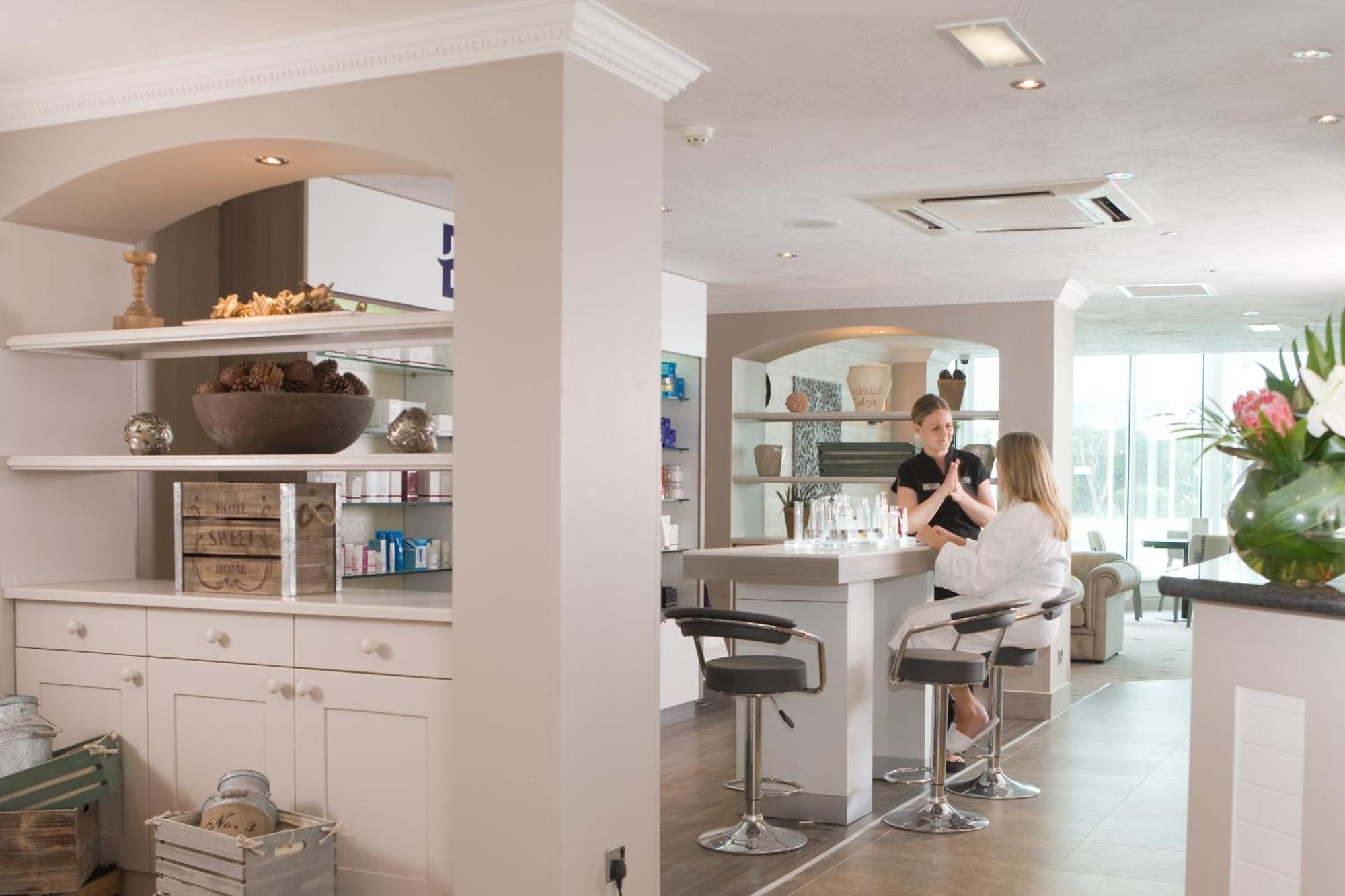 Macdonald Craxton Wood Hotel & Spa Ledsham  Bagian luar foto