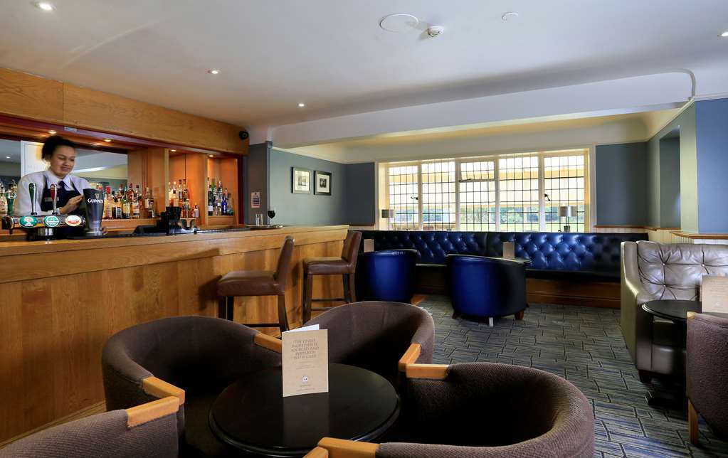 Macdonald Craxton Wood Hotel & Spa Ledsham  Bagian luar foto