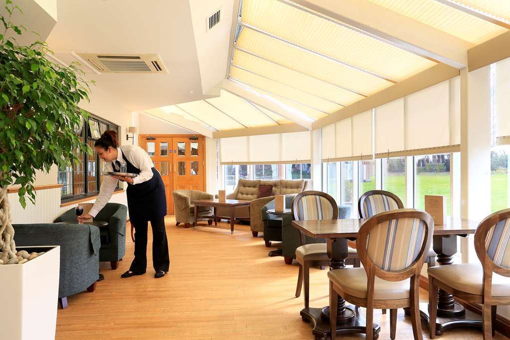 Macdonald Craxton Wood Hotel & Spa Ledsham  Bagian luar foto